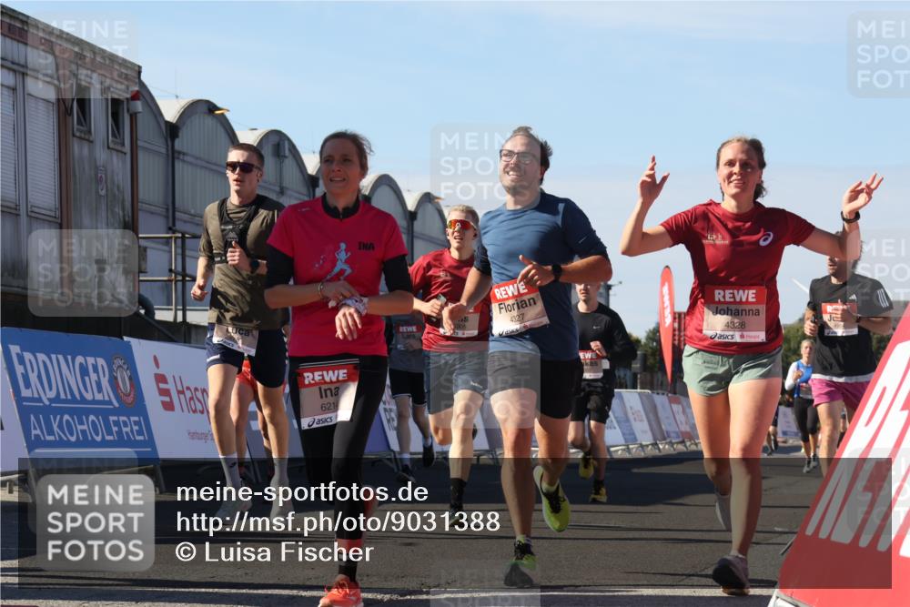 03.10.2025 - Köhlbrandbrückenlauf Luisa Fischer http://msf.ph/oto/9031388 03.10.2025 13:05:55 Ziel 4066, 4133, 4290, 4302, 4327, 4328, 4335, 4336, 4413, 4467, 4564, 4599, 4643, 4761, 4954, 5096, 5764, 5964, 6158, 6214, 6305, 6533, 6631, 6642, 6720 meine-sportfotos.de