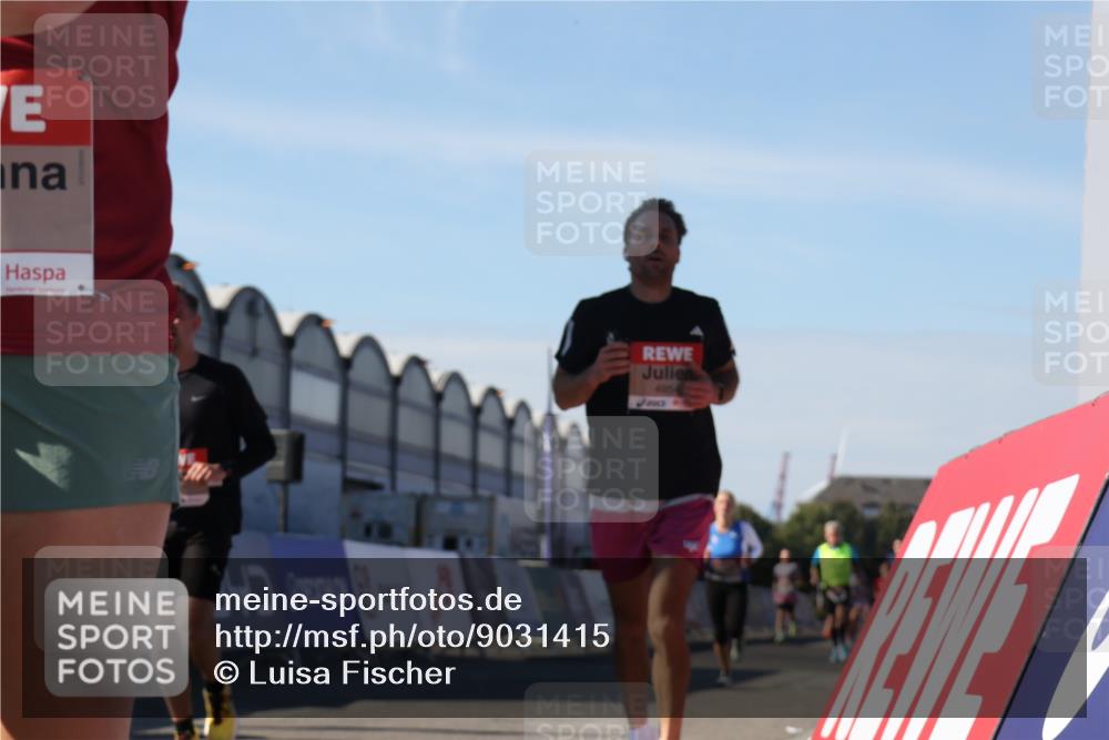 03.10.2025 - Köhlbrandbrückenlauf Luisa Fischer http://msf.ph/oto/9031415 03.10.2025 13:05:58 Ziel 4066, 4290, 4302, 4327, 4328, 4335, 4336, 4413, 4643, 4761, 4954, 5096, 5764, 6158, 6214, 6305, 6510, 6533, 6631, 6642, 6720 meine-sportfotos.de