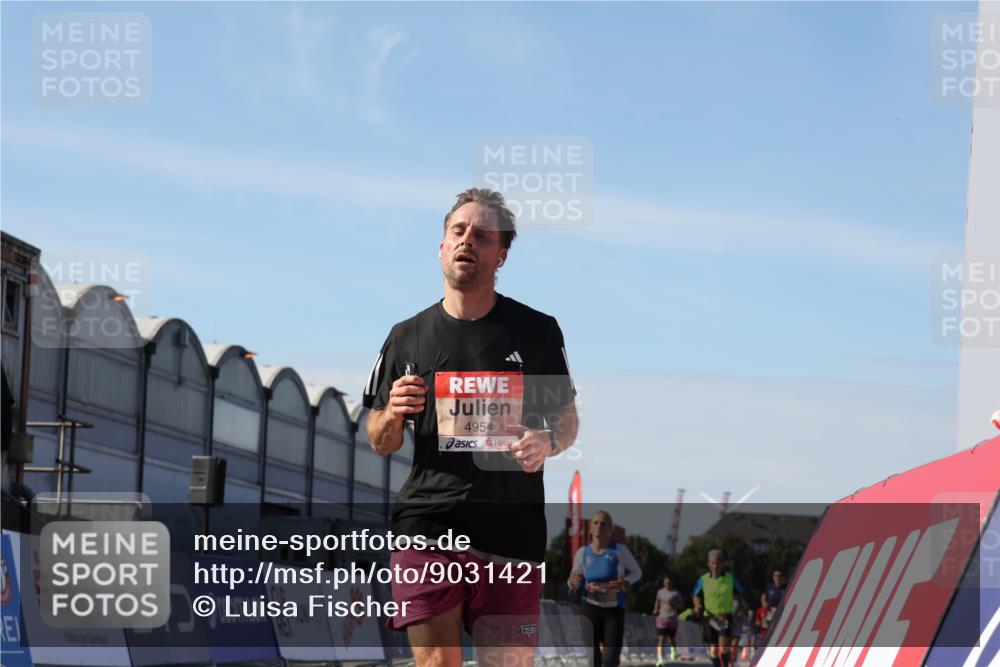 03.10.2025 - Köhlbrandbrückenlauf Luisa Fischer http://msf.ph/oto/9031421 03.10.2025 13:05:59 Ziel 4066, 4290, 4302, 4327, 4328, 4335, 4336, 4413, 4643, 4761, 4954, 5096, 5764, 6158, 6214, 6305, 6510, 6533, 6642, 6720 meine-sportfotos.de