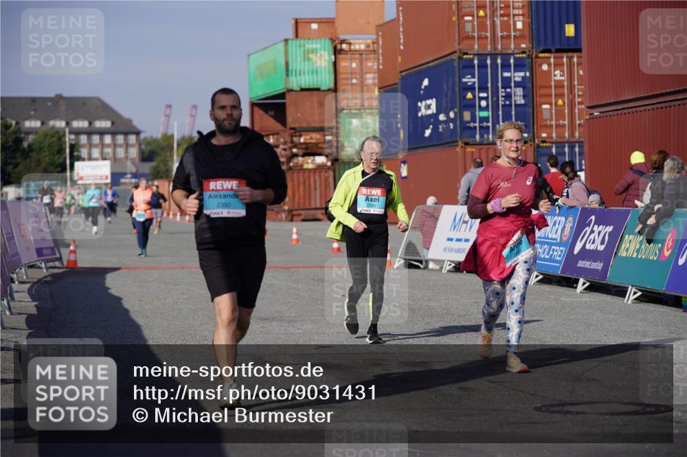 03.10.2025 - Köhlbrandbrückenlauf Michael Burmester http://msf.ph/oto/9031431 03.10.2025 10:37:36 Ziel 1988, 2390, 2505 meine-sportfotos.de