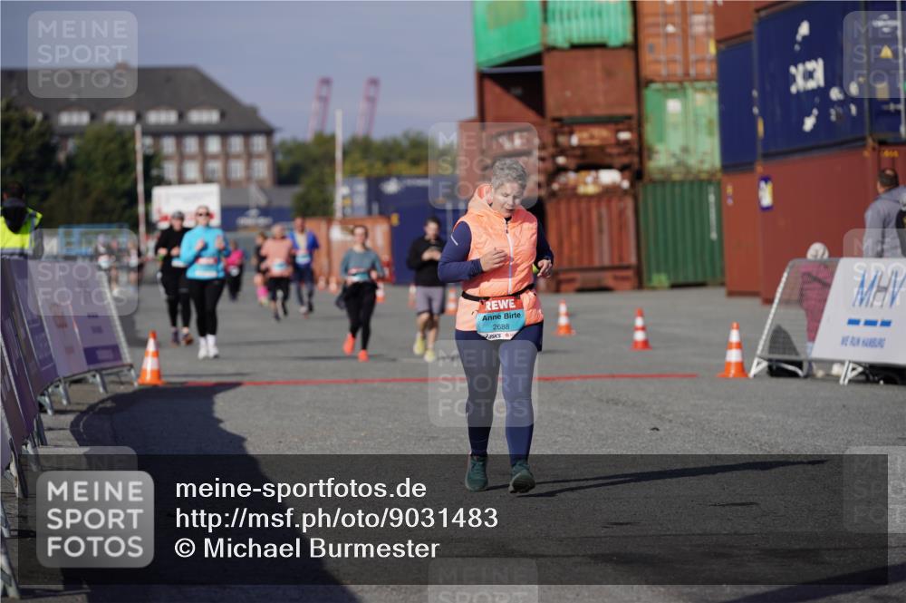 03.10.2025 - Köhlbrandbrückenlauf Michael Burmester http://msf.ph/oto/9031483 03.10.2025 10:37:47 Ziel 2688 meine-sportfotos.de