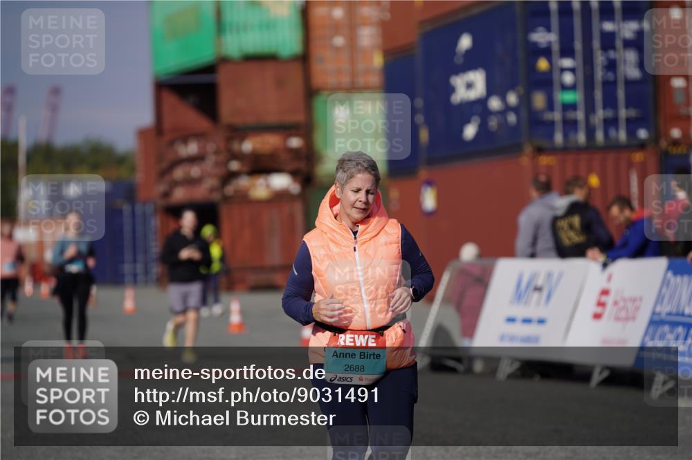 03.10.2025 - Köhlbrandbrückenlauf Michael Burmester http://msf.ph/oto/9031491 03.10.2025 10:37:49 Ziel 2688 meine-sportfotos.de