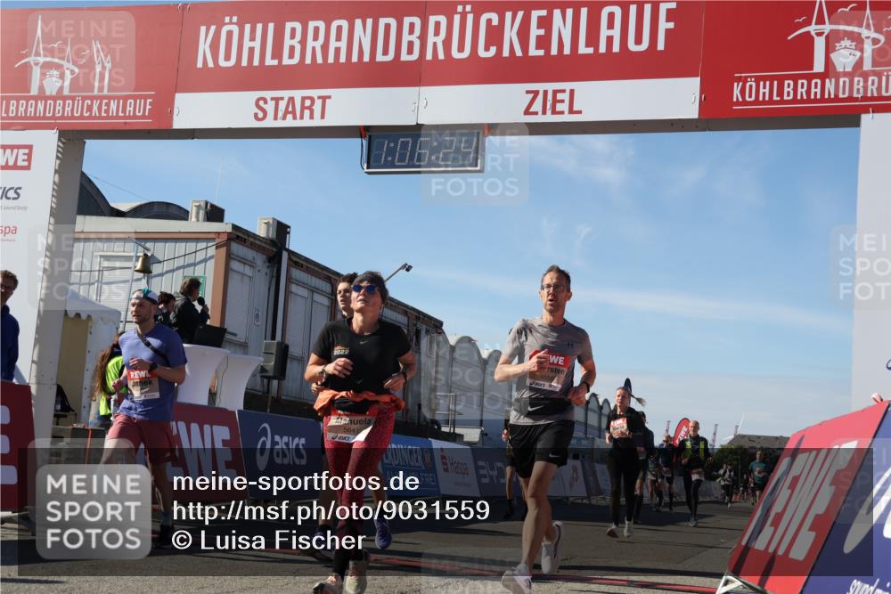 03.10.2025 - Köhlbrandbrückenlauf Luisa Fischer http://msf.ph/oto/9031559 03.10.2025 13:06:23 Ziel 4124, 4550, 4658, 4659, 5563, 5641, 5970, 6193, 6323, 6850 meine-sportfotos.de