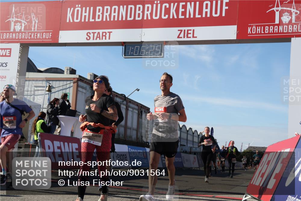 03.10.2025 - Köhlbrandbrückenlauf Luisa Fischer http://msf.ph/oto/9031564 03.10.2025 13:06:23 Ziel 4124, 4550, 4658, 4659, 5563, 5641, 5970, 6193, 6323, 6850 meine-sportfotos.de