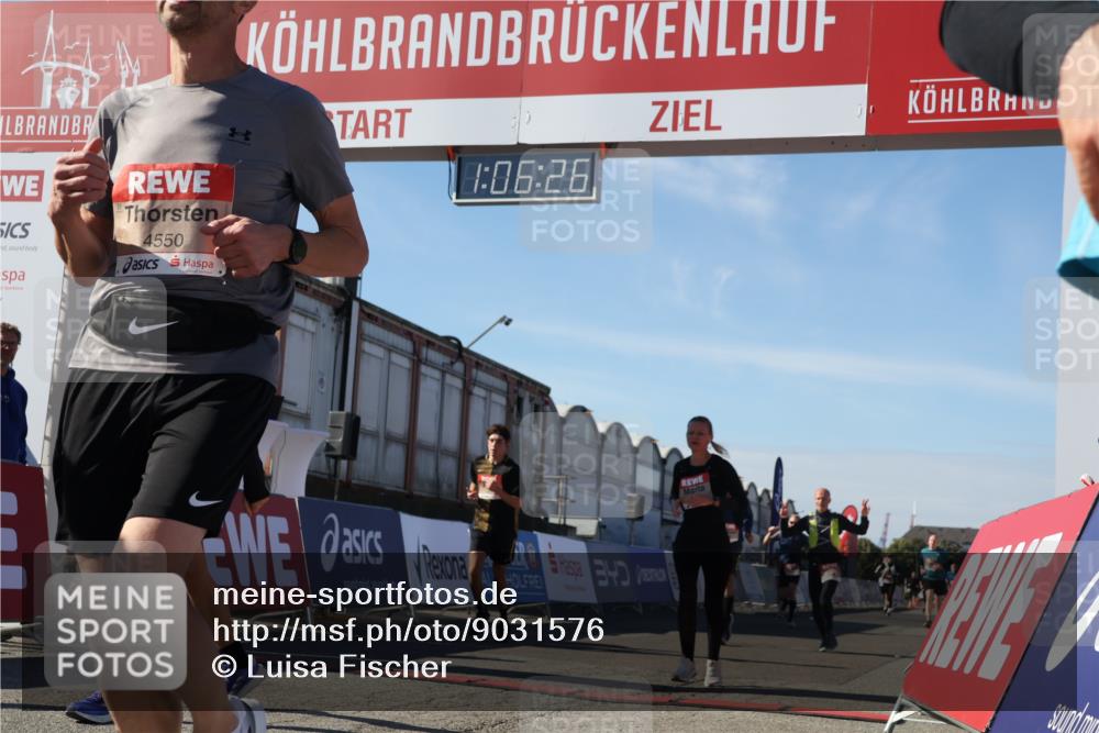 03.10.2025 - Köhlbrandbrückenlauf Luisa Fischer http://msf.ph/oto/9031576 03.10.2025 13:06:24 Ziel 4124, 4396, 4550, 4658, 4659, 5563, 5641, 5970, 6193, 6850 meine-sportfotos.de