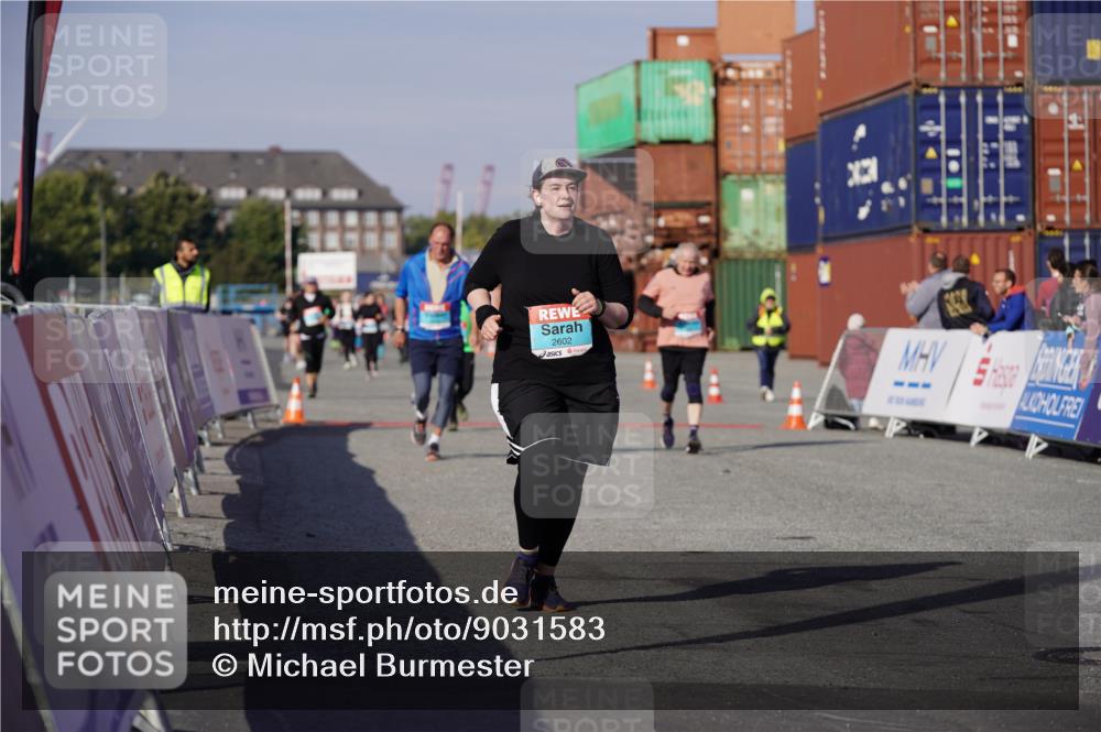 03.10.2025 - Köhlbrandbrückenlauf Michael Burmester http://msf.ph/oto/9031583 03.10.2025 10:38:04 Ziel 1136, 1254, 2597, 2602, 2659, 3097 meine-sportfotos.de
