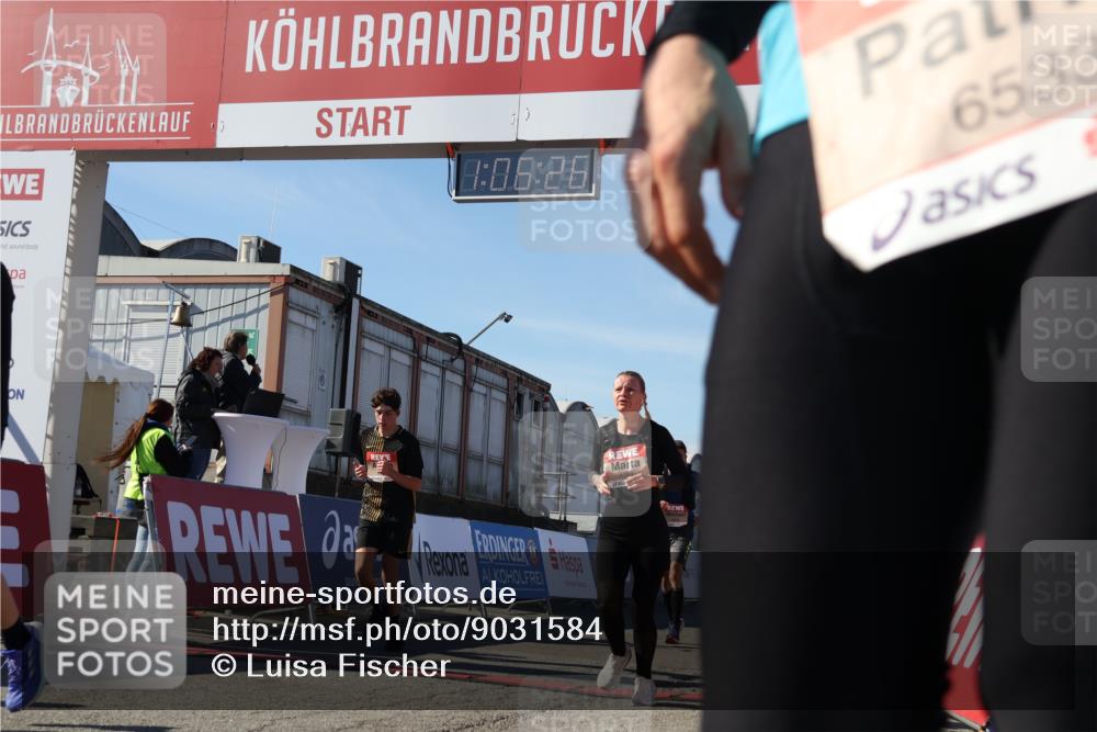03.10.2025 - Köhlbrandbrückenlauf Luisa Fischer http://msf.ph/oto/9031584 03.10.2025 13:06:25 Ziel 4124, 4396, 4550, 4658, 4659, 5563, 5641, 5970, 6193, 6850 meine-sportfotos.de