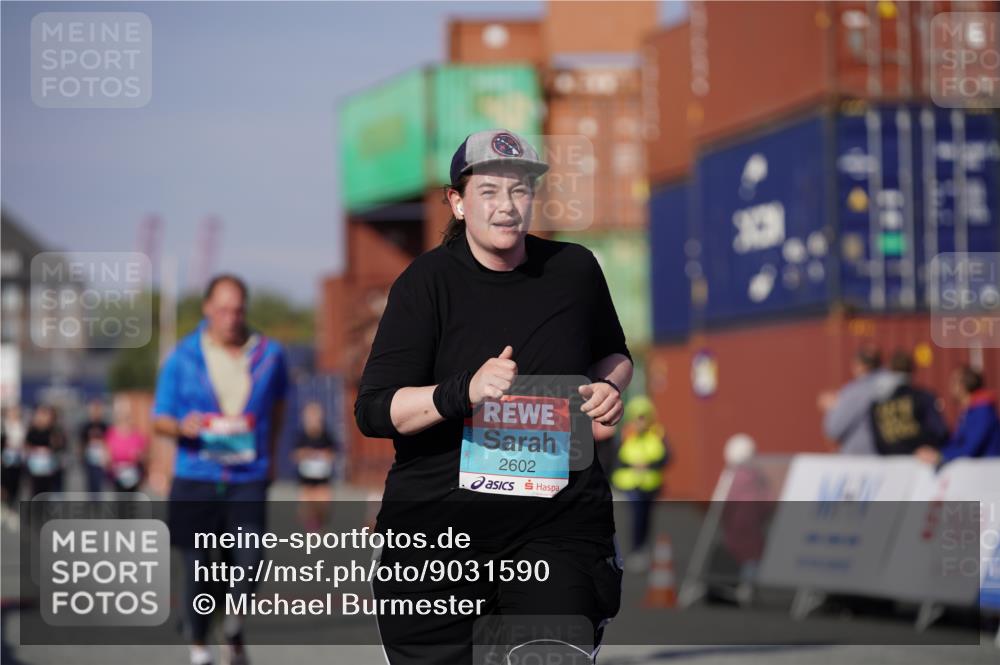 03.10.2025 - Köhlbrandbrückenlauf Michael Burmester http://msf.ph/oto/9031590 03.10.2025 10:38:06 Ziel 2453, 2602, 2659, 3097 meine-sportfotos.de