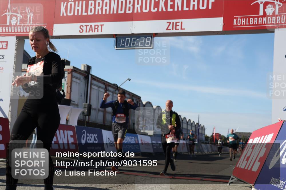 03.10.2025 - Köhlbrandbrückenlauf Luisa Fischer http://msf.ph/oto/9031595 03.10.2025 13:06:27 Ziel 4015, 4122, 4124, 4396, 4550, 4658, 4659, 5563, 5641, 5970, 6193 meine-sportfotos.de