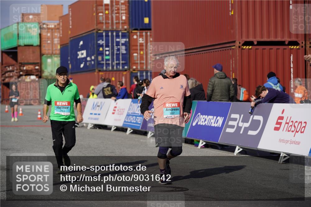 03.10.2025 - Köhlbrandbrückenlauf Michael Burmester http://msf.ph/oto/9031642 03.10.2025 10:38:11 Ziel 2453, 2527, 2659, 3097 meine-sportfotos.de