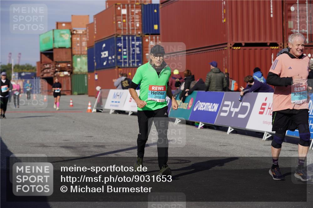 03.10.2025 - Köhlbrandbrückenlauf Michael Burmester http://msf.ph/oto/9031653 03.10.2025 10:38:12 Ziel 2453, 2527, 2659, 3097 meine-sportfotos.de