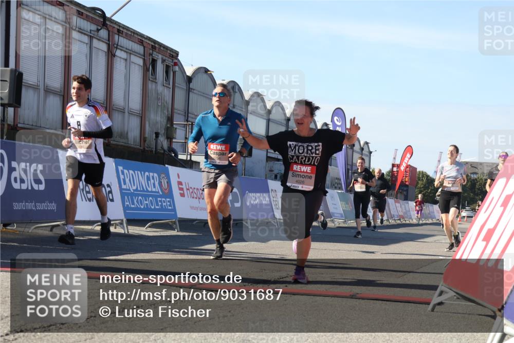 03.10.2025 - Köhlbrandbrückenlauf Luisa Fischer http://msf.ph/oto/9031687 03.10.2025 13:06:36 Ziel 4015, 4026, 4122, 4124, 4151, 4312, 4396, 4405, 4658, 4659, 5563, 5798, 6061, 6256, 6721 meine-sportfotos.de