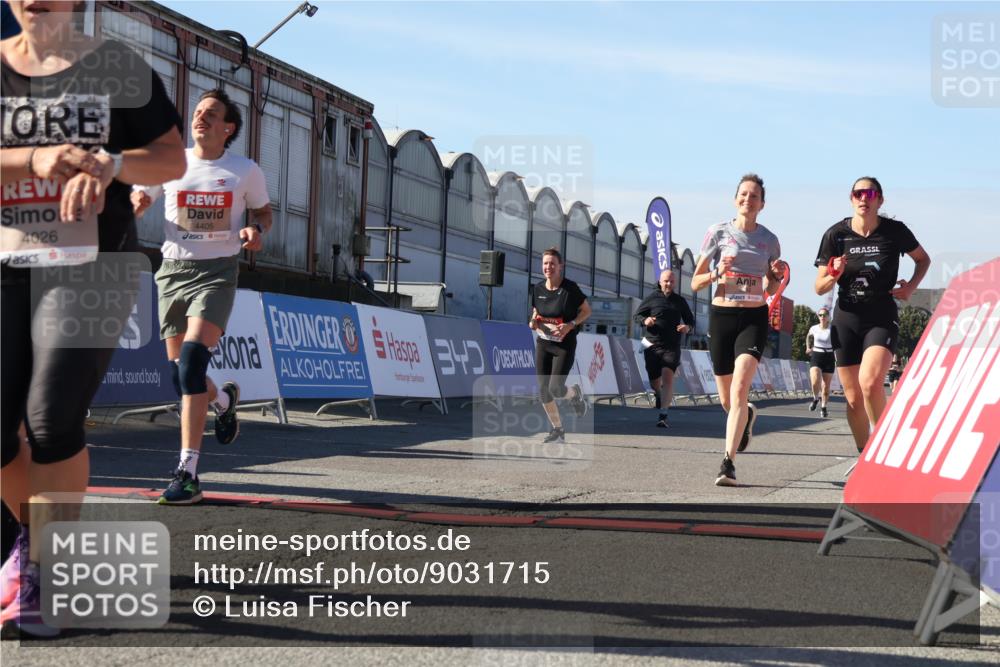 03.10.2025 - Köhlbrandbrückenlauf Luisa Fischer http://msf.ph/oto/9031715 03.10.2025 13:06:38 Ziel 4015, 4026, 4122, 4151, 4312, 4396, 4405, 4658, 5798, 5971, 6061, 6256, 6721 meine-sportfotos.de