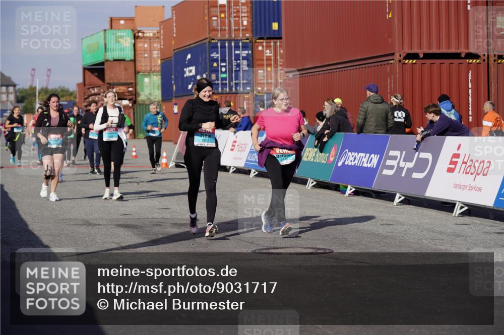 03.10.2025 - Köhlbrandbrückenlauf Michael Burmester http://msf.ph/oto/9031717 03.10.2025 10:38:25 Ziel 2042, 2440, 2662, 2859, 2860, 3095, 3437, 3438, 3442, 3621 meine-sportfotos.de