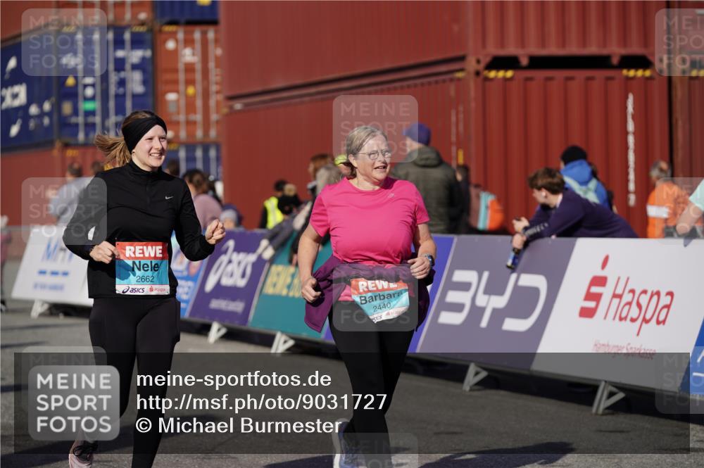 03.10.2025 - Köhlbrandbrückenlauf Michael Burmester http://msf.ph/oto/9031727 03.10.2025 10:38:26 Ziel 2042, 2440, 2662, 2859, 2860, 3095, 3437, 3438, 3442, 3621 meine-sportfotos.de