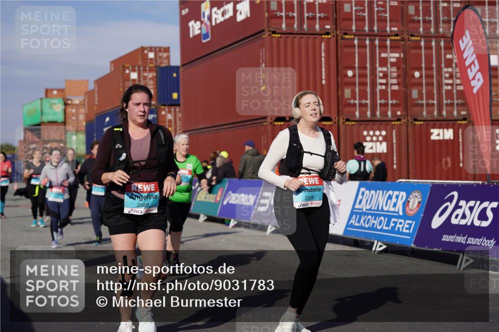03.10.2025 - Köhlbrandbrückenlauf Michael Burmester http://msf.ph/oto/9031783 03.10.2025 10:38:31 Ziel 2042, 2434, 2575, 2626, 2627, 2859, 2860, 3040, 3437, 3438, 3442, 3475, 3621 meine-sportfotos.de