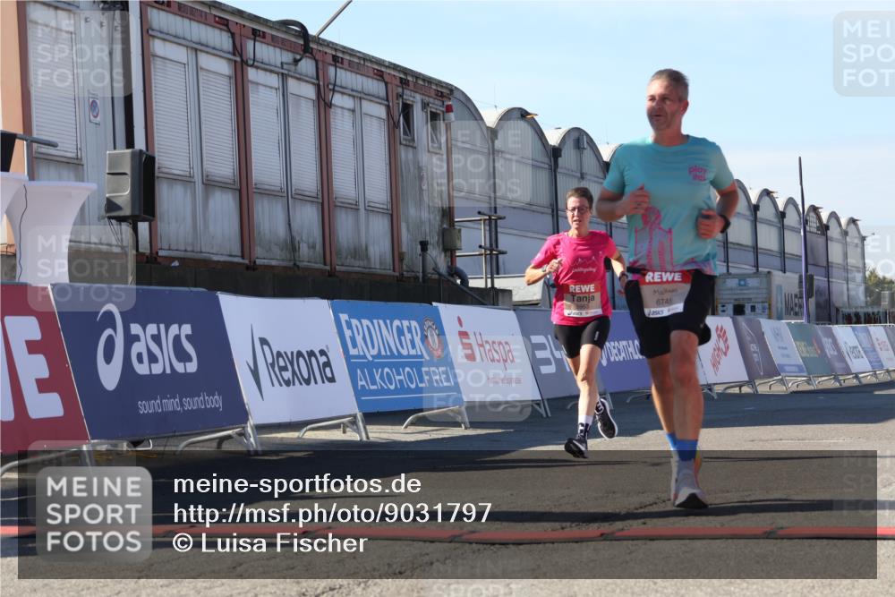 03.10.2025 - Köhlbrandbrückenlauf Luisa Fischer http://msf.ph/oto/9031797 03.10.2025 13:06:51 Ziel 5963, 5971, 6056, 6089, 6721, 6745 meine-sportfotos.de