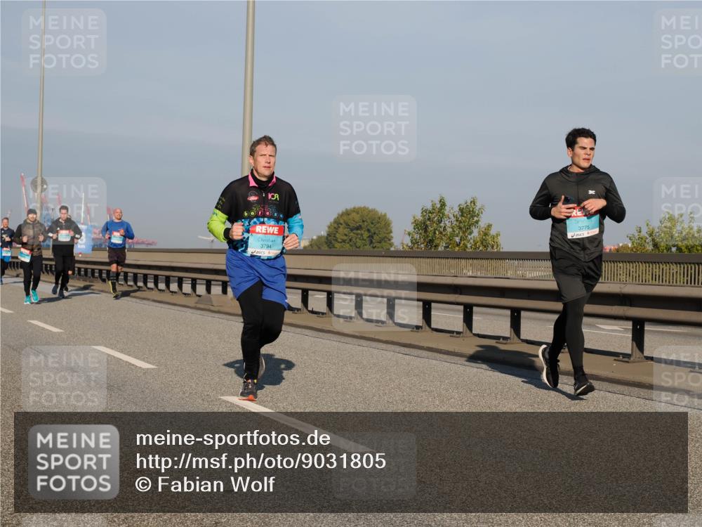 03.10.2025 - Köhlbrandbrückenlauf Fabian Wolf http://msf.ph/oto/9031805 03.10.2025 09:46:03 Position 3 3794, 3775 meine-sportfotos.de