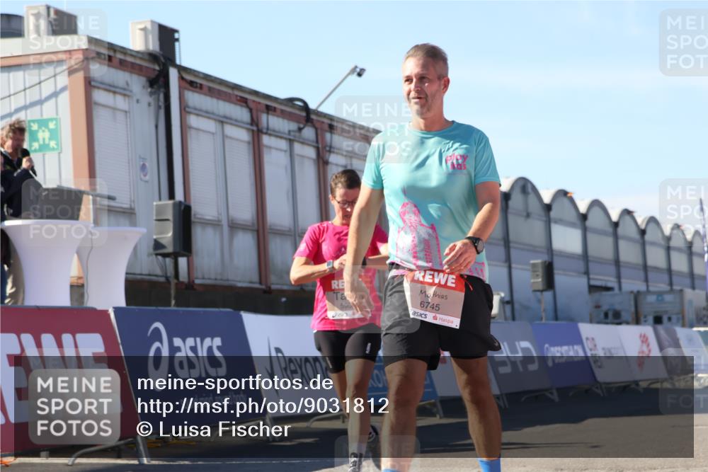 03.10.2025 - Köhlbrandbrückenlauf Luisa Fischer http://msf.ph/oto/9031812 03.10.2025 13:06:52 Ziel 5963, 5971, 6056, 6089, 6745, 6799 meine-sportfotos.de
