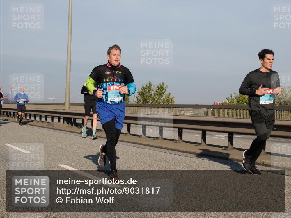 03.10.2025 - Köhlbrandbrückenlauf Fabian Wolf http://msf.ph/oto/9031817 03.10.2025 09:46:04 Position 3 3794, 3775 meine-sportfotos.de
