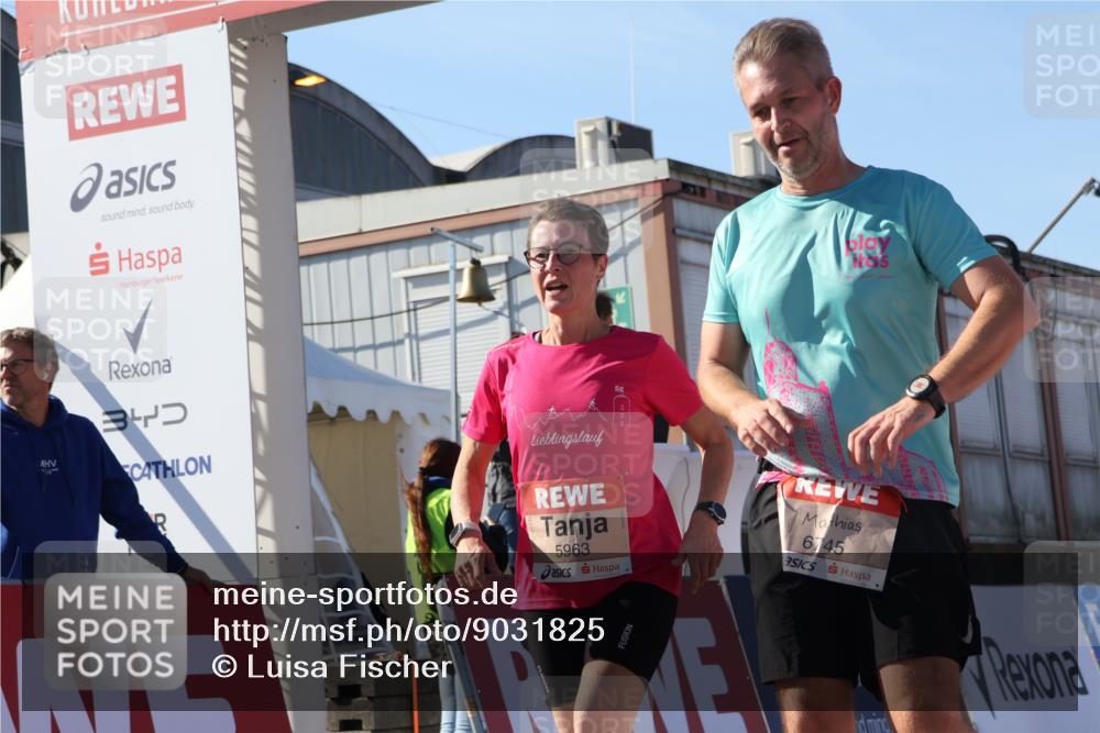 03.10.2025 - Köhlbrandbrückenlauf Luisa Fischer http://msf.ph/oto/9031825 03.10.2025 13:06:53 Ziel 4152, 4249, 5963, 5971, 6056, 6089, 6745, 6799 meine-sportfotos.de