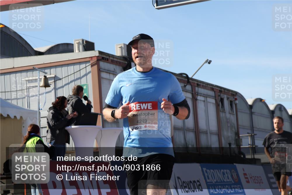 03.10.2025 - Köhlbrandbrückenlauf Luisa Fischer http://msf.ph/oto/9031866 03.10.2025 13:06:59 Ziel 4152, 4249, 4451, 4588, 5963, 6423, 6427, 6745, 6799, 6822 meine-sportfotos.de