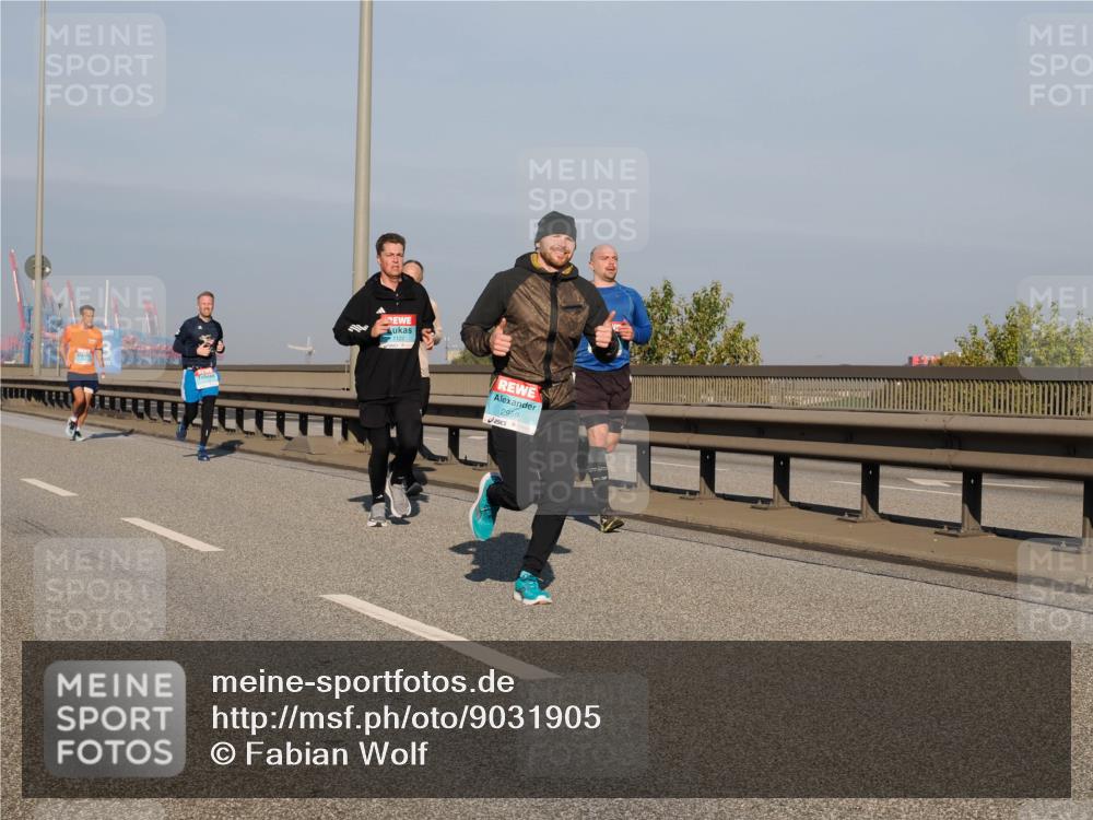 03.10.2025 - Köhlbrandbrückenlauf Fabian Wolf http://msf.ph/oto/9031905 03.10.2025 09:46:09 Position 3 1122, 2959 meine-sportfotos.de