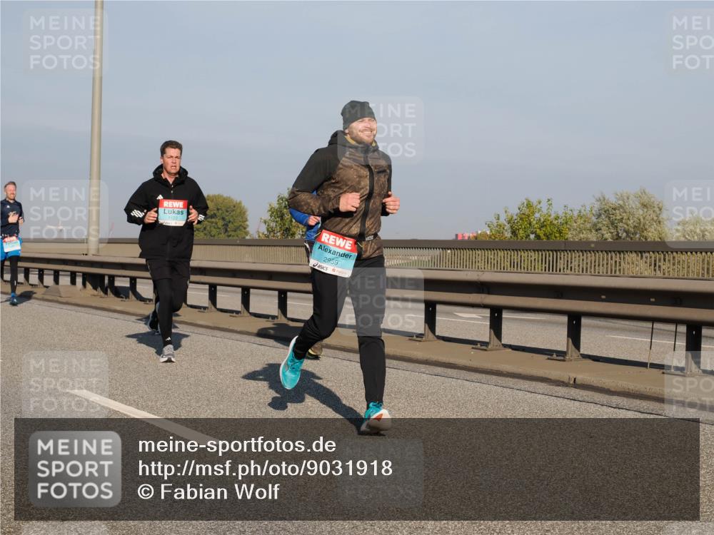 03.10.2025 - Köhlbrandbrückenlauf Fabian Wolf http://msf.ph/oto/9031918 03.10.2025 09:46:09 Position 3 1122, 2959 meine-sportfotos.de