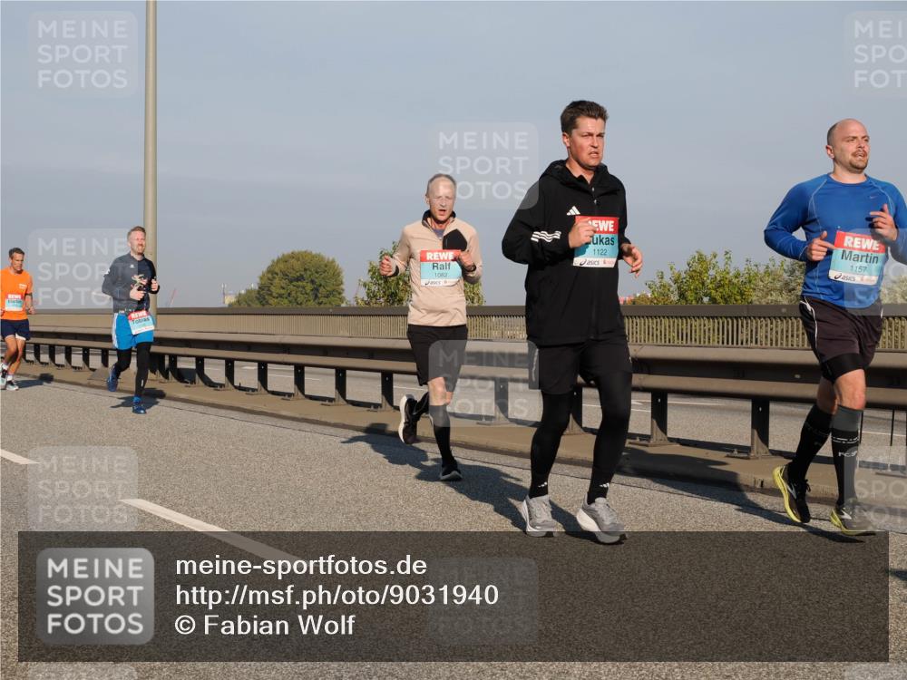 03.10.2025 - Köhlbrandbrückenlauf Fabian Wolf http://msf.ph/oto/9031940 03.10.2025 09:46:11 Position 3 1082, 1122, 1157 meine-sportfotos.de