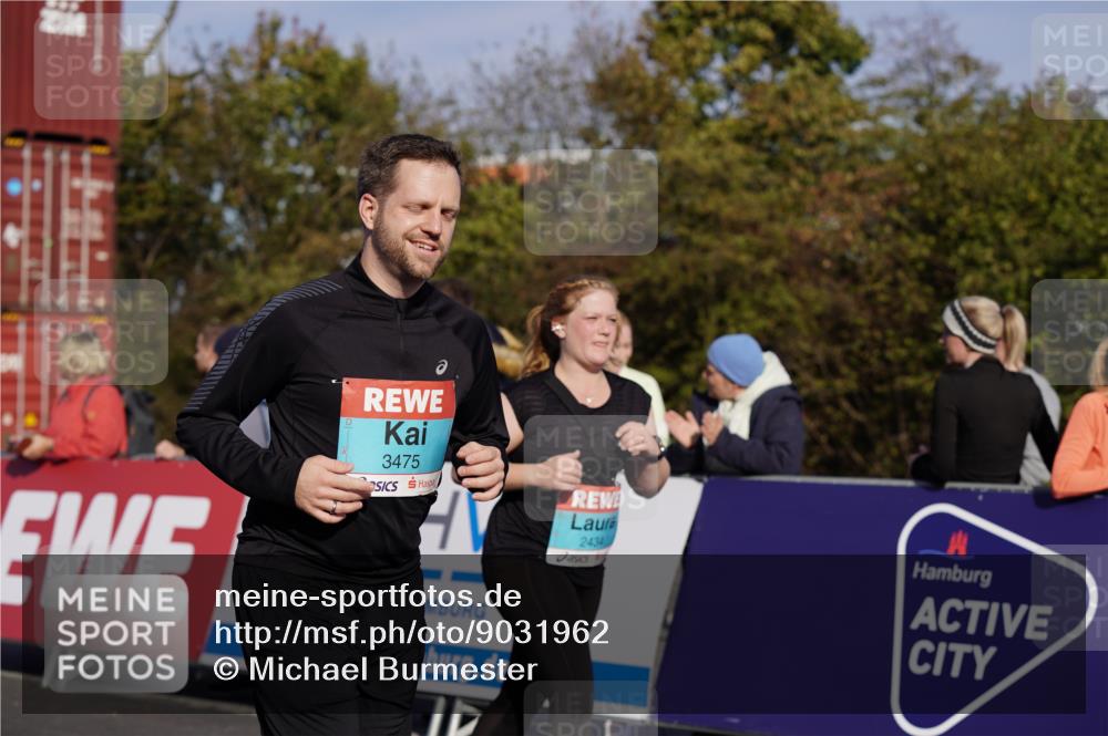 03.10.2025 - Köhlbrandbrückenlauf Michael Burmester http://msf.ph/oto/9031962 03.10.2025 10:38:43 Ziel 1880, 2279, 2434, 2438, 2756, 3412, 3413, 3433, 3733 meine-sportfotos.de