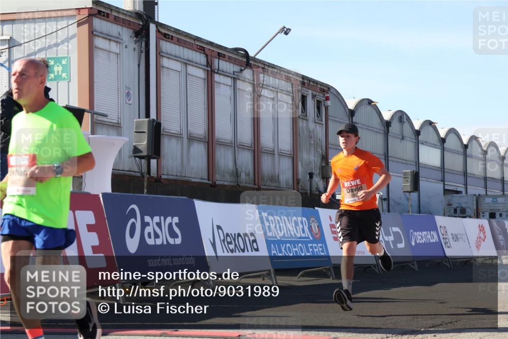 03.10.2025 - Köhlbrandbrückenlauf Luisa Fischer http://msf.ph/oto/9031989 03.10.2025 13:07:11 Ziel 4444, 4451, 4588, 4804, 6065, 6302, 6423, 6427, 6467, 6822 meine-sportfotos.de
