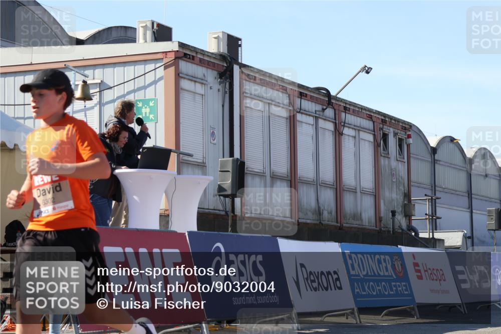 03.10.2025 - Köhlbrandbrückenlauf Luisa Fischer http://msf.ph/oto/9032004 03.10.2025 13:07:13 Ziel 4444, 4804, 6065, 6302, 6427, 6467, 6822 meine-sportfotos.de