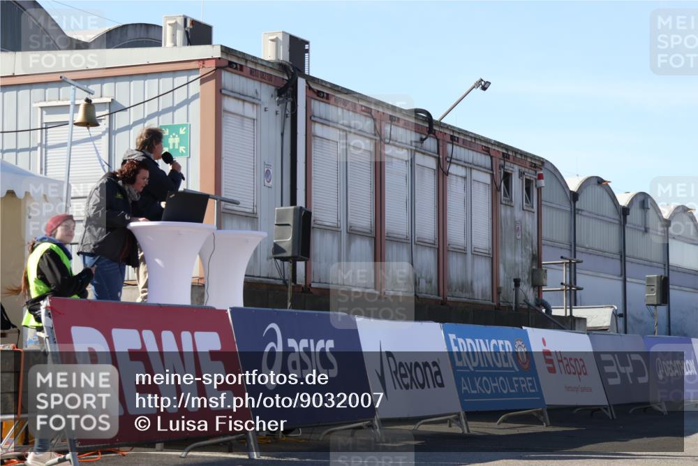 03.10.2025 - Köhlbrandbrückenlauf Luisa Fischer http://msf.ph/oto/9032007 03.10.2025 13:07:13 Ziel 4444, 4804, 6065, 6302, 6427, 6467, 6822 meine-sportfotos.de