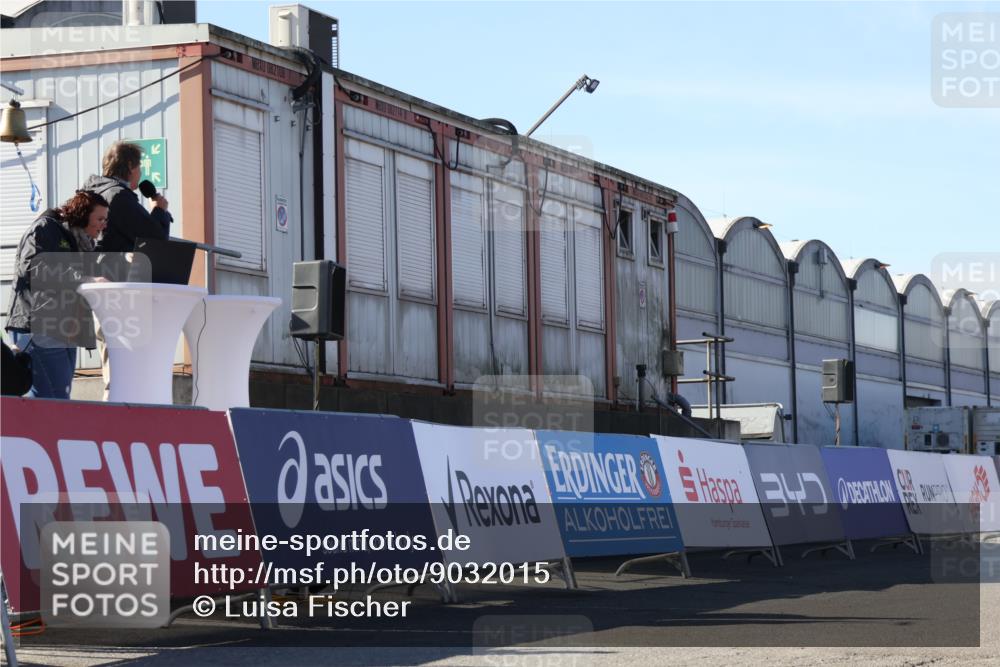 03.10.2025 - Köhlbrandbrückenlauf Luisa Fischer http://msf.ph/oto/9032015 03.10.2025 13:07:14 Ziel 4444, 4649, 4804, 6065, 6302, 6427, 6467, 6822 meine-sportfotos.de
