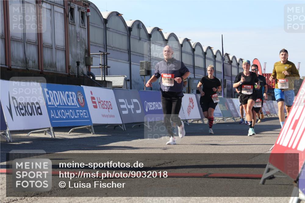 03.10.2025 - Köhlbrandbrückenlauf Luisa Fischer http://msf.ph/oto/9032018 03.10.2025 13:07:17 Ziel 4444, 4590, 4649, 4794, 4806, 5645, 5646, 6302, 6459, 6467 meine-sportfotos.de