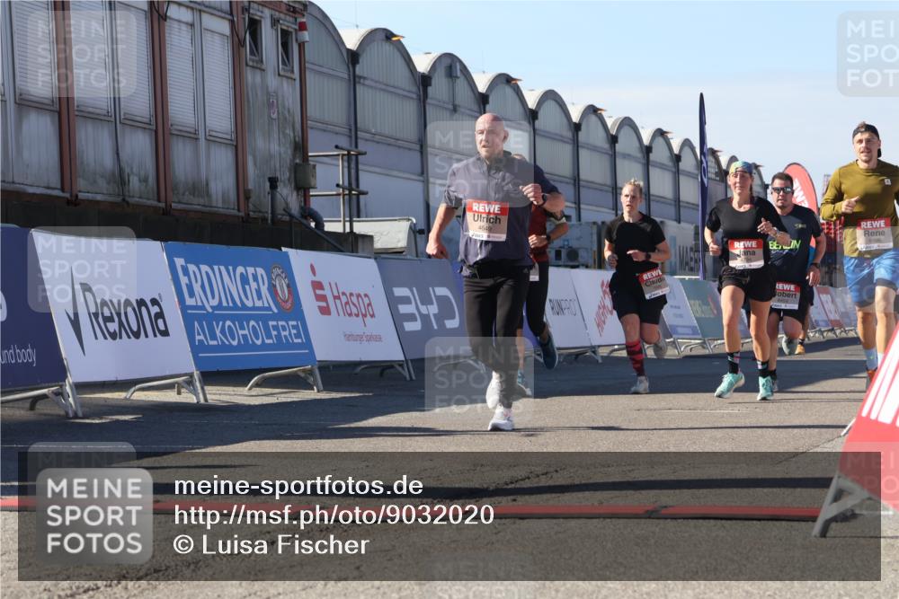 03.10.2025 - Köhlbrandbrückenlauf Luisa Fischer http://msf.ph/oto/9032020 03.10.2025 13:07:18 Ziel 4444, 4590, 4649, 4794, 4806, 5645, 5646, 5872, 6302, 6459, 6467 meine-sportfotos.de