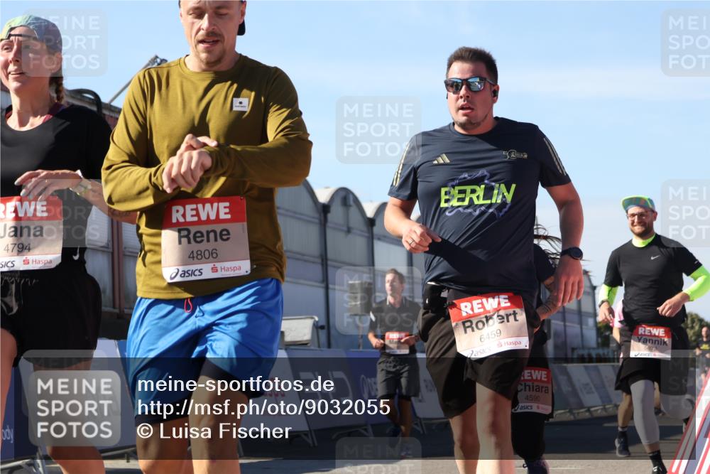 03.10.2025 - Köhlbrandbrückenlauf Luisa Fischer http://msf.ph/oto/9032055 03.10.2025 13:07:21 Ziel 4287, 4288, 4590, 4649, 4794, 4806, 5645, 5646, 5870, 5872, 6302, 6459, 6467 meine-sportfotos.de