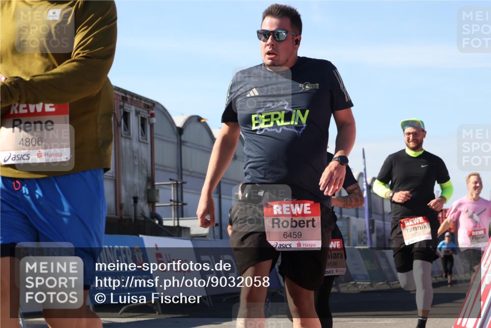 03.10.2025 - Köhlbrandbrückenlauf Luisa Fischer http://msf.ph/oto/9032058 03.10.2025 13:07:22 Ziel 4287, 4288, 4590, 4649, 4794, 4806, 5645, 5646, 5870, 5872, 6302, 6459 meine-sportfotos.de