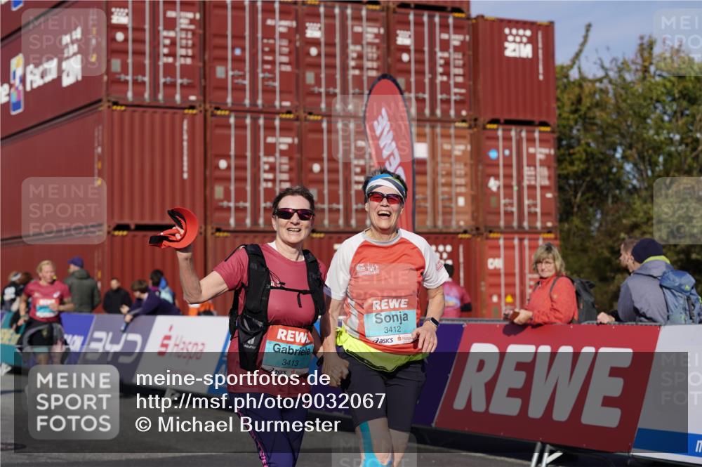 03.10.2025 - Köhlbrandbrückenlauf Michael Burmester http://msf.ph/oto/9032067 03.10.2025 10:38:49 Ziel 1256, 1880, 2378, 2438, 2442, 2756, 3130, 3412, 3413, 3433, 3733 meine-sportfotos.de