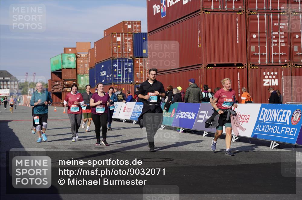 03.10.2025 - Köhlbrandbrückenlauf Michael Burmester http://msf.ph/oto/9032071 03.10.2025 10:38:50 Ziel 1256, 1880, 2378, 2438, 2442, 2756, 3130, 3433, 3733 meine-sportfotos.de