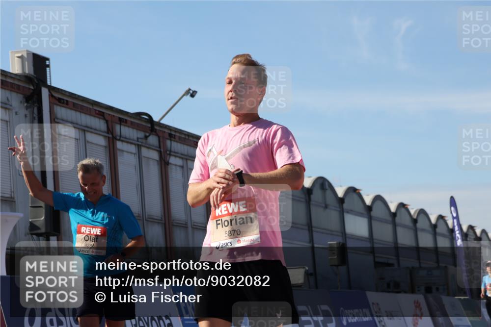 03.10.2025 - Köhlbrandbrückenlauf Luisa Fischer http://msf.ph/oto/9032082 03.10.2025 13:07:25 Ziel 4113, 4287, 4288, 4590, 4636, 4649, 4794, 4806, 5645, 5646, 5870, 5872, 6459 meine-sportfotos.de
