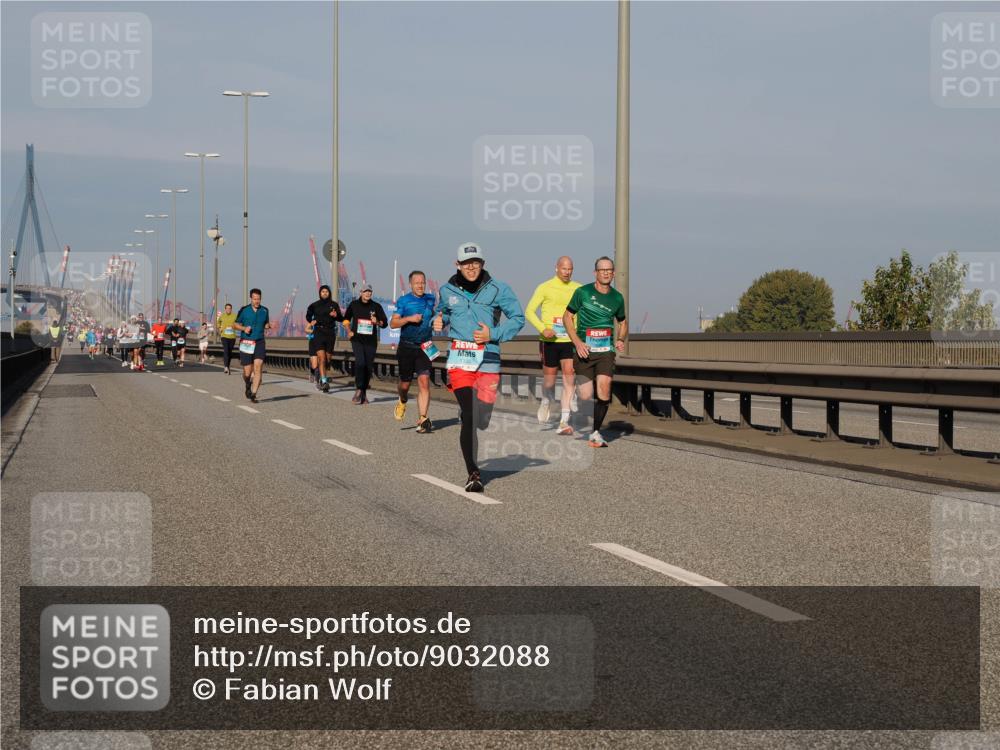 03.10.2025 - Köhlbrandbrückenlauf Fabian Wolf http://msf.ph/oto/9032088 03.10.2025 09:46:18 Position 3  meine-sportfotos.de
