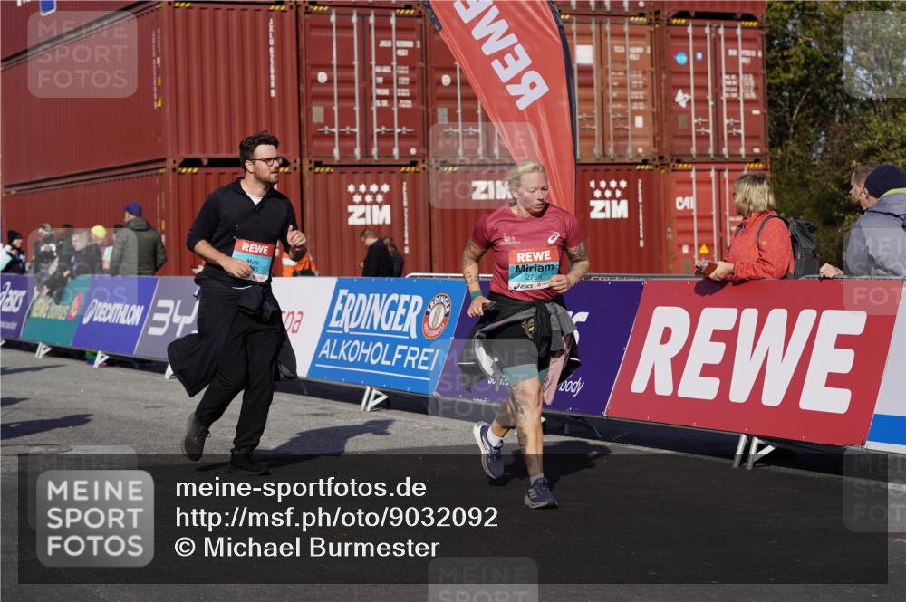 03.10.2025 - Köhlbrandbrückenlauf Michael Burmester http://msf.ph/oto/9032092 03.10.2025 10:38:52 Ziel 1256, 1880, 2261, 2378, 2438, 2442, 2756, 3130, 3433, 3733 meine-sportfotos.de