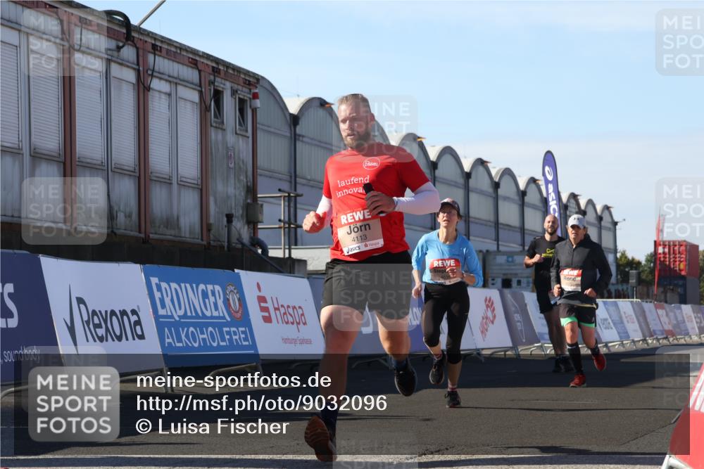 03.10.2025 - Köhlbrandbrückenlauf Luisa Fischer http://msf.ph/oto/9032096 03.10.2025 13:07:28 Ziel 4113, 4254, 4287, 4288, 4375, 4590, 4636, 4649, 4794, 4806, 5645, 5646, 5870, 5872, 6459 meine-sportfotos.de