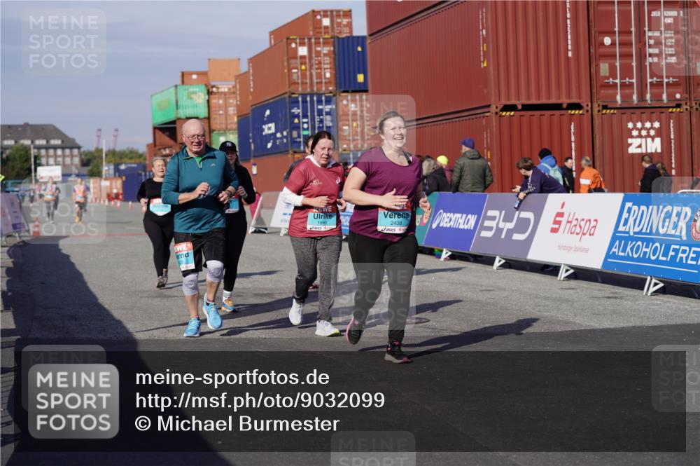 03.10.2025 - Köhlbrandbrückenlauf Michael Burmester http://msf.ph/oto/9032099 03.10.2025 10:38:53 Ziel 1256, 1880, 2261, 2378, 2438, 2442, 2756, 3130, 3433, 3733 meine-sportfotos.de