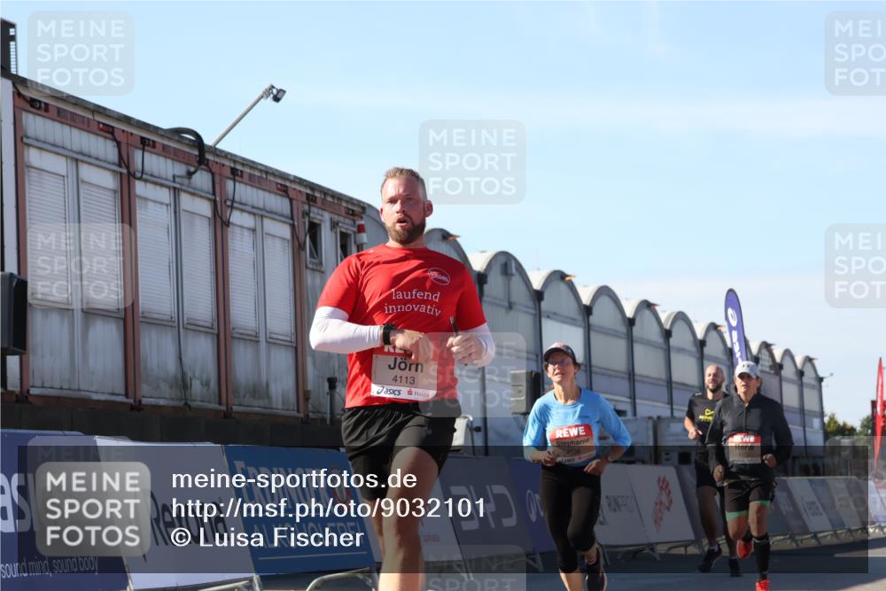03.10.2025 - Köhlbrandbrückenlauf Luisa Fischer http://msf.ph/oto/9032101 03.10.2025 13:07:28 Ziel 4113, 4254, 4287, 4288, 4375, 4590, 4636, 4649, 4794, 4806, 5645, 5646, 5870, 5872, 6459 meine-sportfotos.de