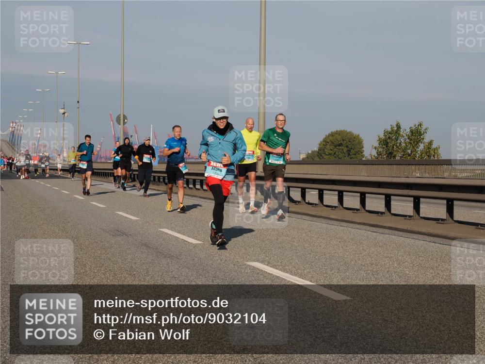 03.10.2025 - Köhlbrandbrückenlauf Fabian Wolf http://msf.ph/oto/9032104 03.10.2025 09:46:19 Position 3 1330 meine-sportfotos.de