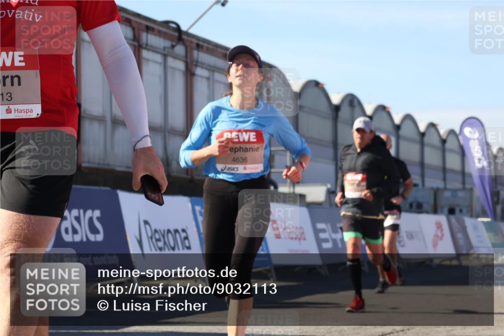 03.10.2025 - Köhlbrandbrückenlauf Luisa Fischer http://msf.ph/oto/9032113 03.10.2025 13:07:30 Ziel 4113, 4254, 4287, 4288, 4375, 4590, 4636, 4649, 4794, 4806, 5645, 5646, 5870, 5872, 6459 meine-sportfotos.de