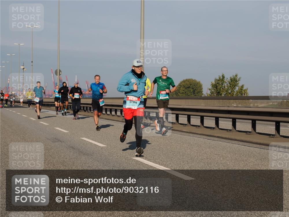 03.10.2025 - Köhlbrandbrückenlauf Fabian Wolf http://msf.ph/oto/9032116 03.10.2025 09:46:19 Position 3 1330 meine-sportfotos.de