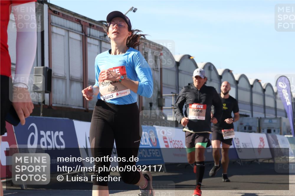 03.10.2025 - Köhlbrandbrückenlauf Luisa Fischer http://msf.ph/oto/9032117 03.10.2025 13:07:30 Ziel 4113, 4254, 4287, 4288, 4375, 4590, 4636, 4649, 4794, 4806, 5645, 5646, 5870, 5872, 6459 meine-sportfotos.de